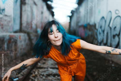 woman with orange diver.