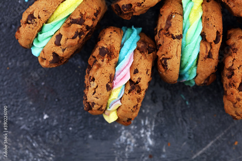 Canvas Print ice cream sandwiches with strawberry and chocolate