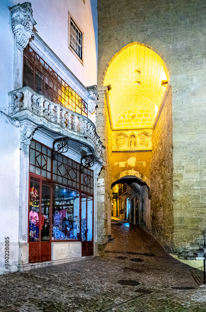 Fototapeta premium Coimbra, Arco do Almedina, Porta Barbacã