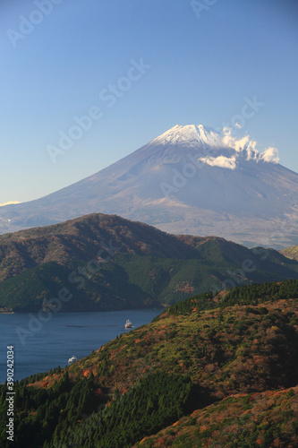 芦ノ湖と富士山