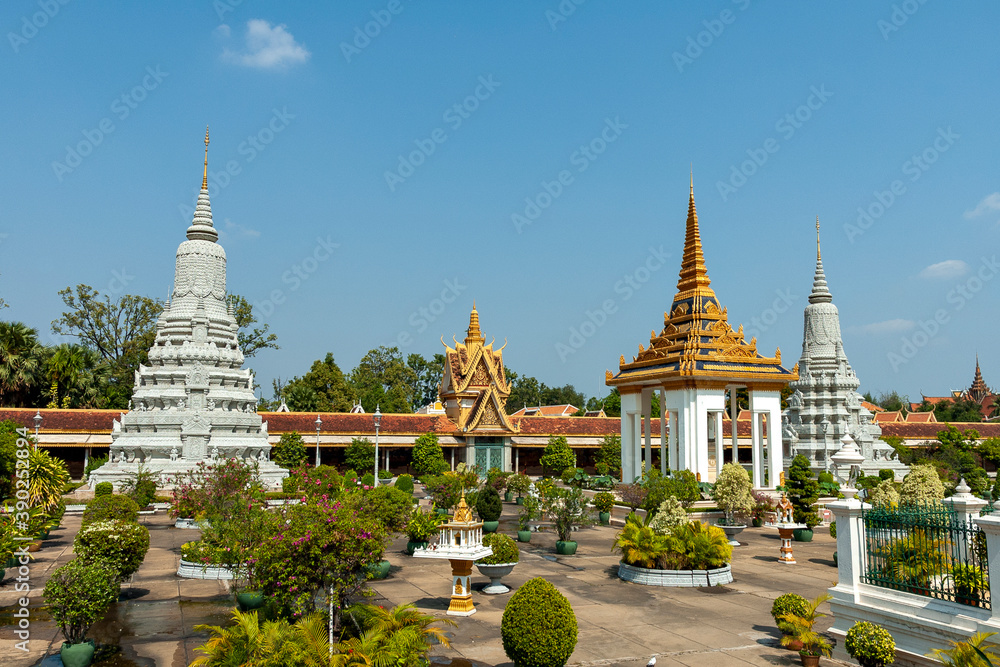 Fototapeta premium Phnom Penh Royal Palace in Cambodia
