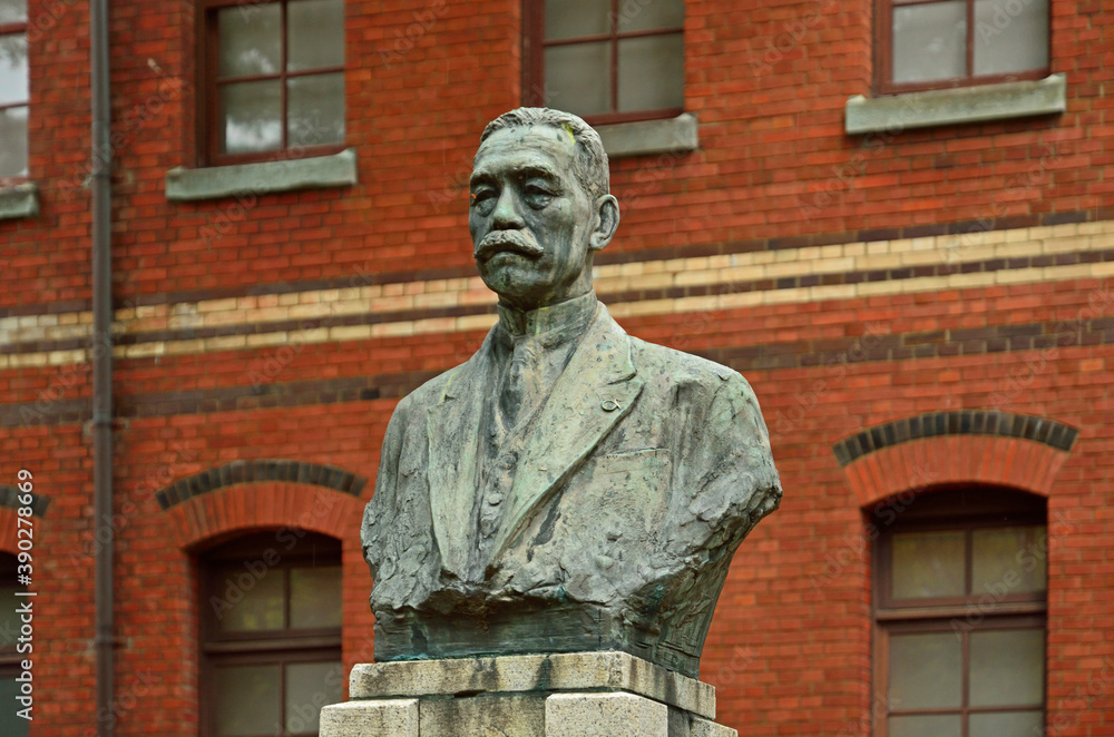 Obraz premium 溝淵先生胸像・石川四高記念館