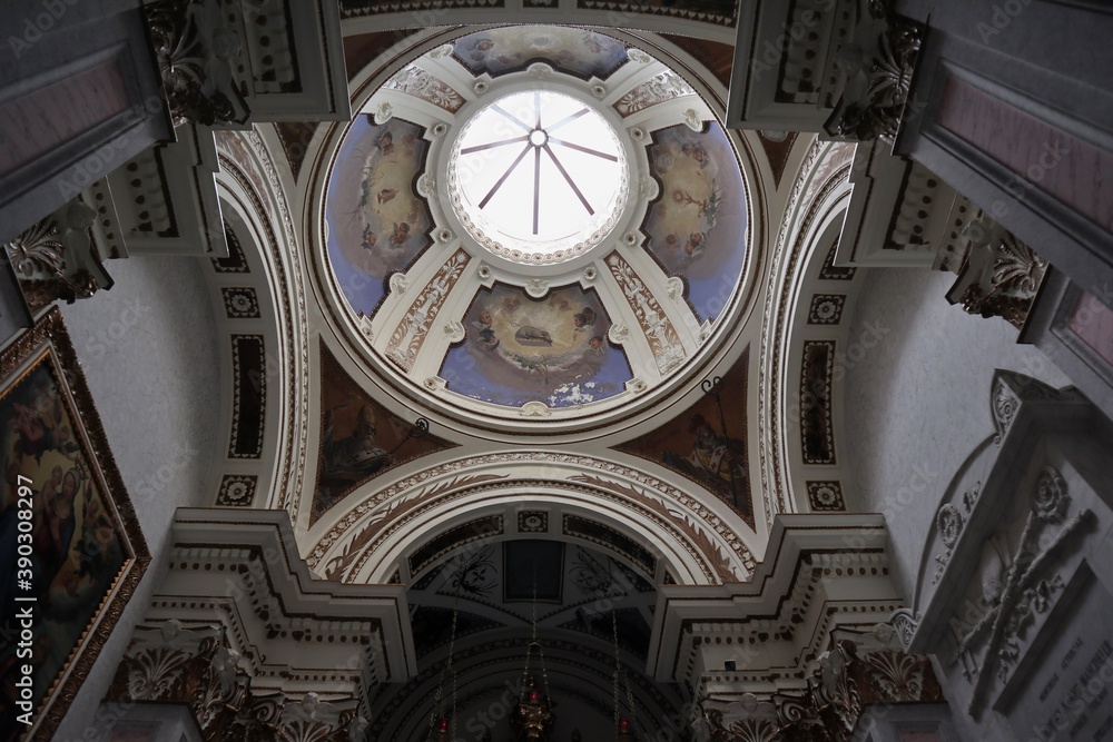 Caserta – Volta della Cappella del Sacro Cuore del Duomo