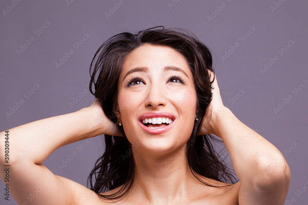 悩む女性 悩む女性