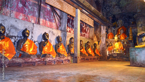 Chiang Dao, Thailand - Phra Non Cave Buddhas © Brunnell