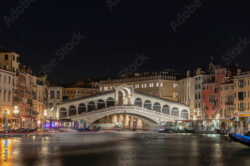 Pont du Rialto à Venise © Jorge