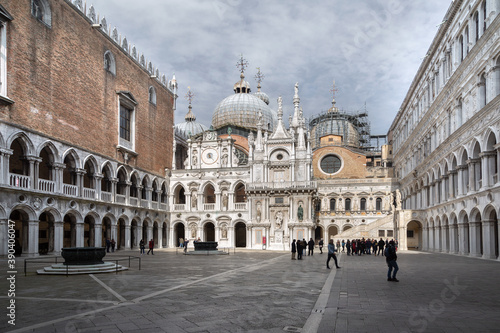 Place Saint Marc à Venise © Lina Taravella