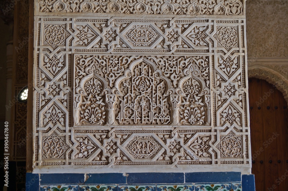 Detalhes da decoração interior do Palácio Nazaries - La Alhambra / Granada / Espanha