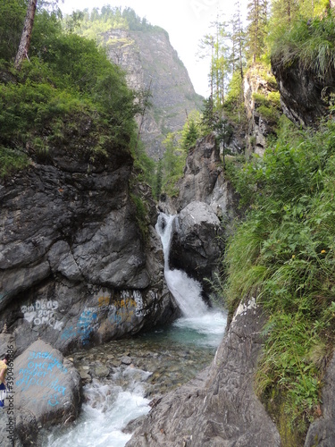 Kyngyrga river waterfall photo