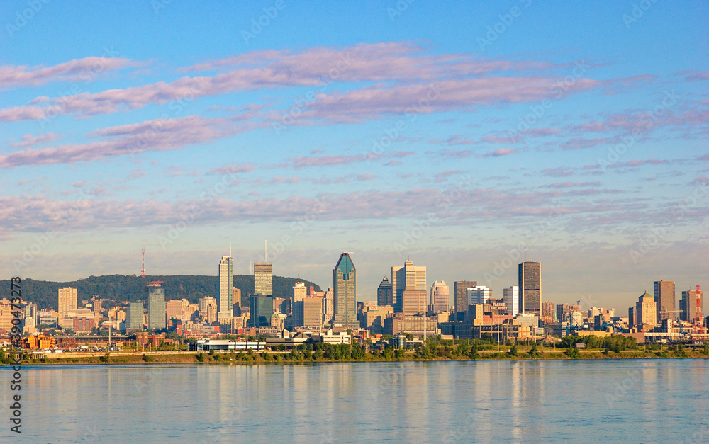 Naklejka premium Montreal Skyline