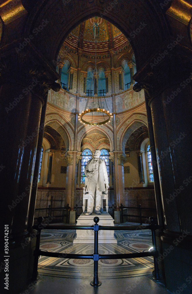 Obraz premium James A. Garfield Memorial