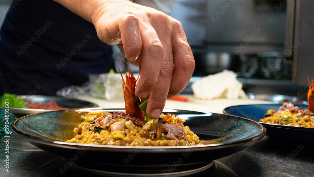 © Ferran - In the kitchen © Ferran - In the kitchen