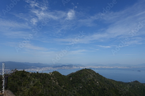 広島宮島からの眺望 青い空と雲