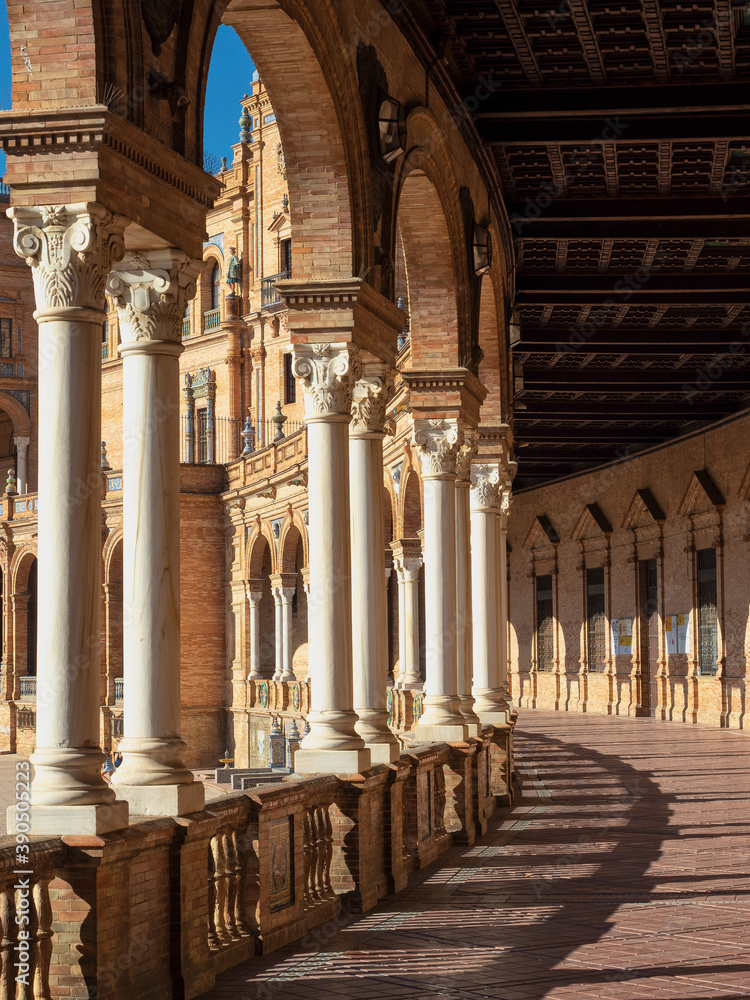 Fototapeta premium Arches and Windows in the arcades of the Plaza de España