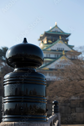 極楽橋の擬宝珠と大阪城