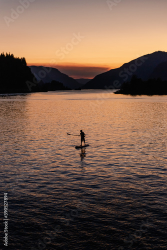paddle board sunset © Ori