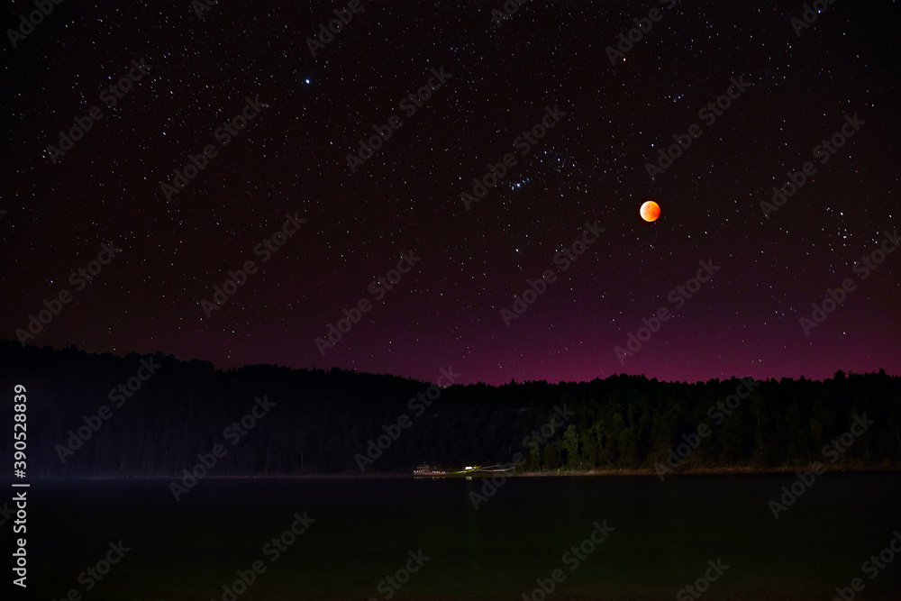 Anochecer y Luna Anochecer y Luna