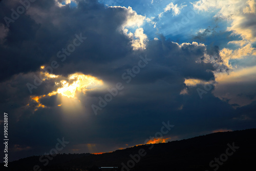 Nubes y Sol 1