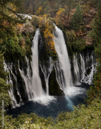 Fototapeta Naklejka Na Ścianę i Meble -  Northern California Burney Falls