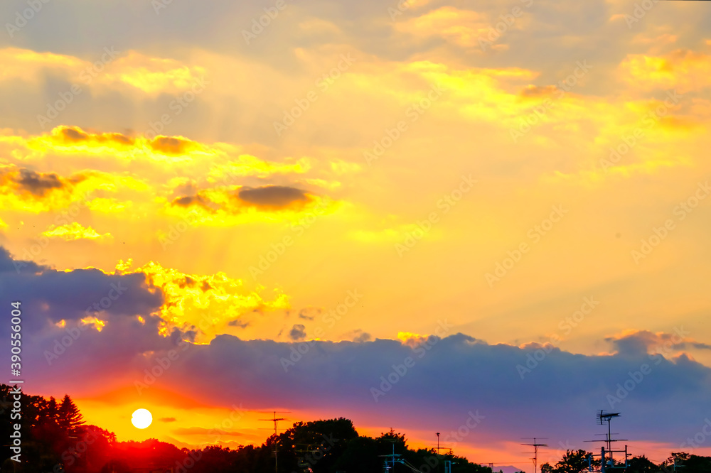 Obraz premium 【夕日イメージ】夕日に照らされた空