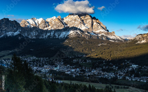 Cortina in the evevning photo