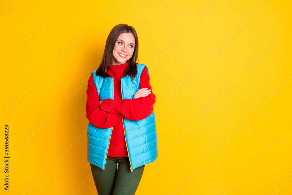 Photo of charming attractive girl cross hands enjoy winter weekend rest relax look copyspace wear season outfit trousers isolated over shine color background Photo of charming attractive girl cross hands enjoy winter weekend rest relax look copyspace wear season outfit trousers isolated over shine color background