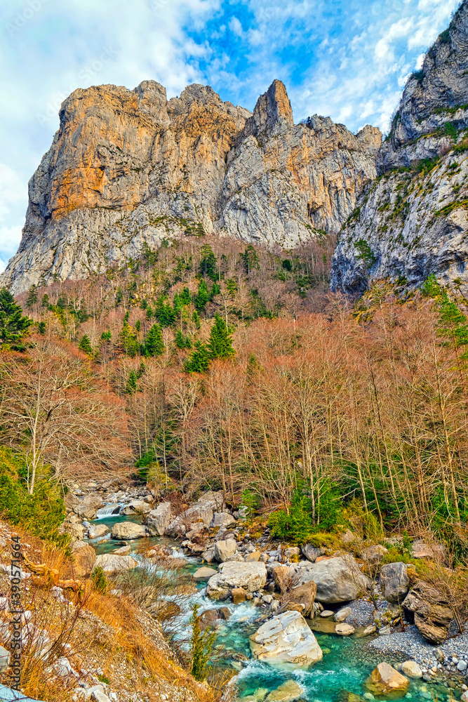 Veral River, Anso Valley, Valles Occidentales Natural Park, Jacetania, Pyrenees, Huesca, Aragon, Spain, Europe Veral River, Anso Valley, Valles Occidentales Natural Park, Jacetania, Pyrenees, Huesca, Aragon, Spain, Europe