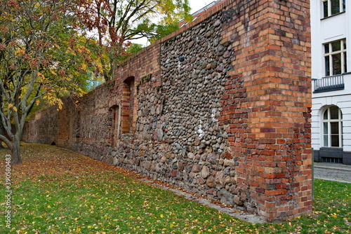Foto Rest der Berliner Stadtmauer an der Littenstraße