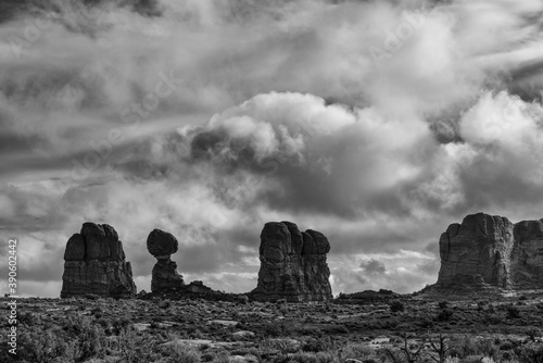 Balanced Rock, Arches National Park, Grand County, Utah, Usa, America