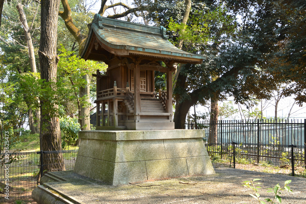 旧渋澤庭園・兜稲荷社跡