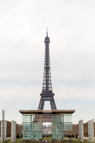 Torre Eiffel o Tour Eiffel en la ciudad de Paris  en el pais de Francia