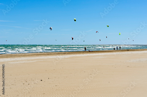 Kite surfing and windsurfing off Riumar beach  near Deltebre   Parc Natural del Delta de l Ebre  Castell  n   Eastern Spain