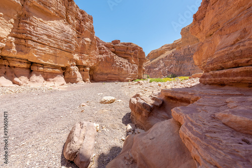 Red Canyon in the Eilat Mountains. It is one of Israel’s most beautiful yet accessible hiking trails located just twenty minutes north of Eilat. 