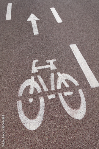 Fahrradweg Markierung