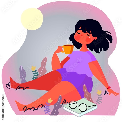 Mujer descansando y tomando sol con una taza de té