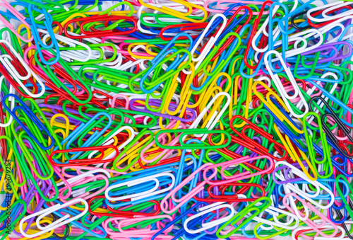 More bright paper clips.top view.Close up