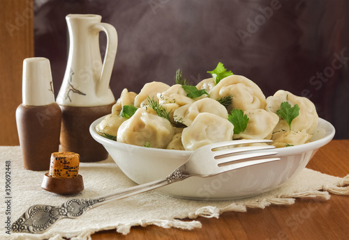 Obraz na płótnie Homemade delicious just steamed dumplings with meat in a rustic style w salonie