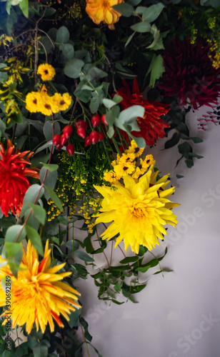 Fototapeta Naklejka Na Ścianę i Meble -  Autumnal floral concept