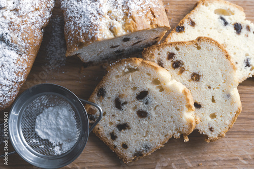 Quadro em tela close-up. delicious dried fruit cake sliced.  dried fruitcake.