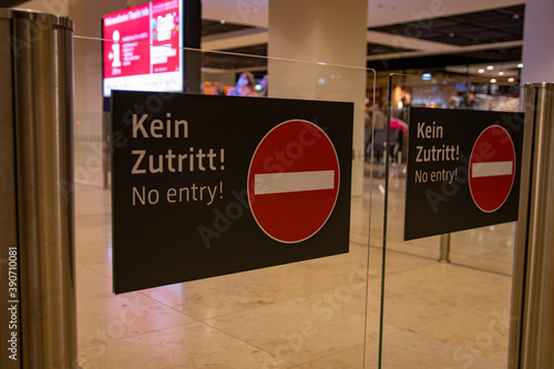 Obraz na płótnie Schönefeld, Germany - November 1, 2020 - No entry symbol at Berlin Brandenburg Airport w salonie
