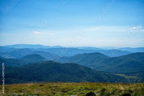 Fototapeta Naklejka Na Ścianę i Meble -  bieszczady przepiękny widok góry, koniec świata, natura raj na ziemi
