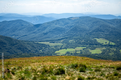 Fototapeta Naklejka Na Ścianę i Meble -  bieszczady przepiękny widok góry, koniec świata, natura raj na ziemi