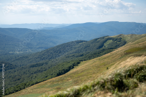 bieszczady przepiękny widok góry, koniec świata, natura raj na ziemi