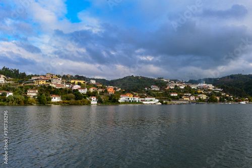 Der Duero im Distrikt Porto, Portugal © Ilhan Balta
