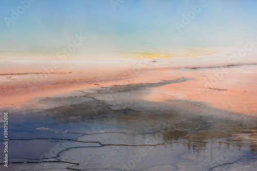 prismatic hot springs in park national park