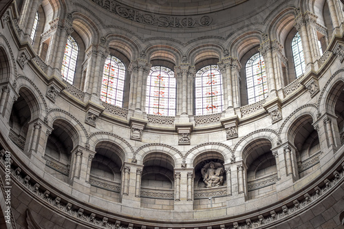 interior of the cathedral of notre dame