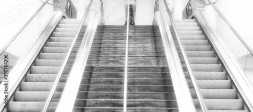 Fototapeta Naklejka Na Ścianę i Meble -  escalator going up