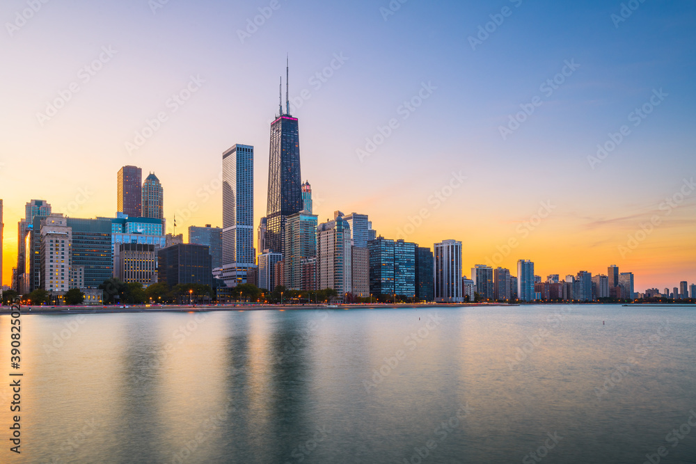 Naklejka premium Chicago, Illinois, USA downtown skyline from Lake Michigan