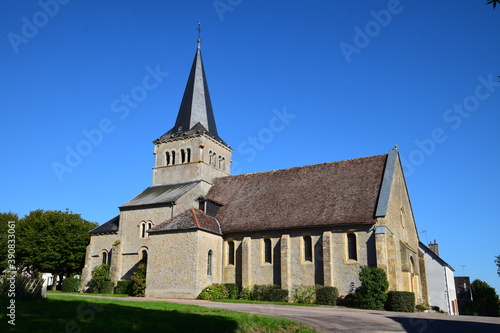Église de Montigny sur Canne 
