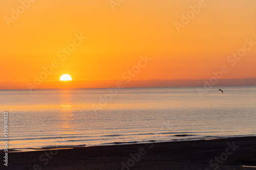 Salida del sol en el Mediterráneo. 
Sunrise in the Mediterranean.
